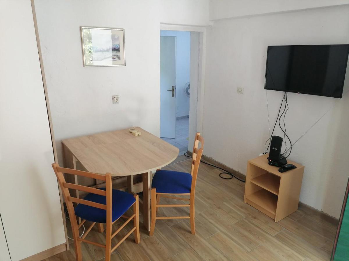 Apartman Milica Golubic  Esterno foto